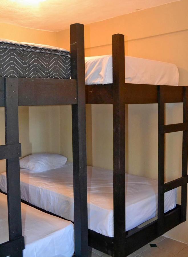 Deja Hostel Playa del Carmen Bagian luar foto