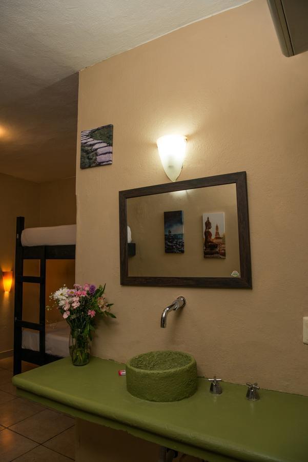 Deja Hostel Playa del Carmen Bagian luar foto
