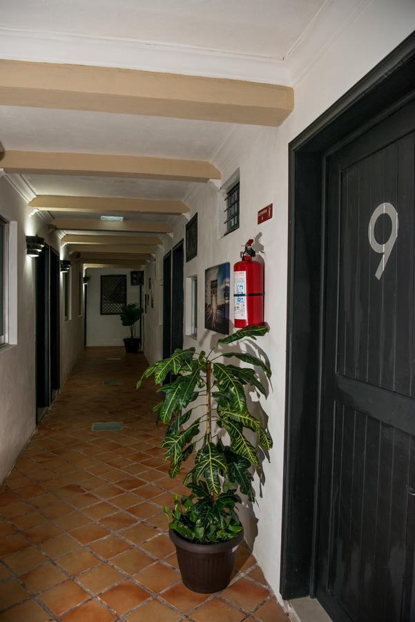 Deja Hostel Playa del Carmen Bagian luar foto