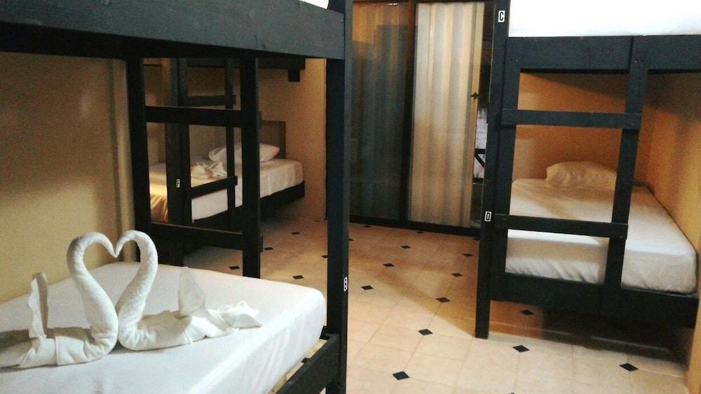Deja Hostel Playa del Carmen Bagian luar foto